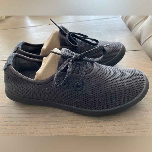 Allbirds Black Sneakers Lightweight Knit Design - Picture 1 of 8
